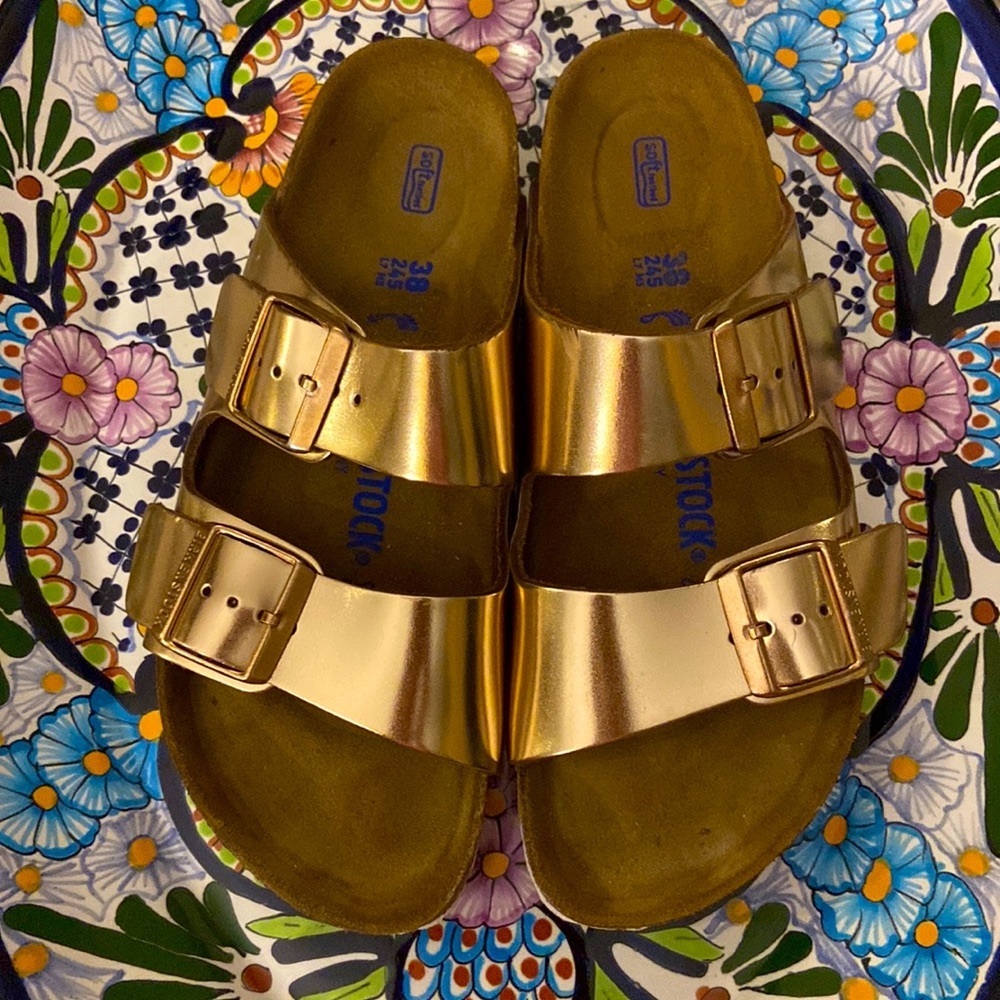 New Birkenstocks in rose gold!!